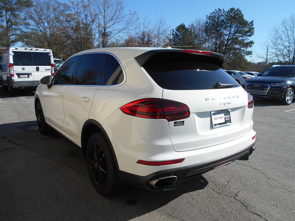 2018 Porsche Cayenne  photo