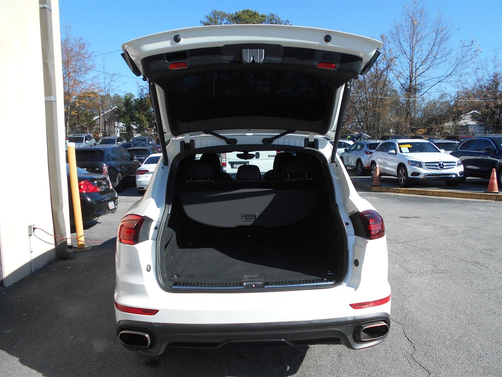 2018 Porsche Cayenne  photo