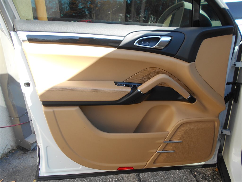 2018 Porsche Cayenne  photo