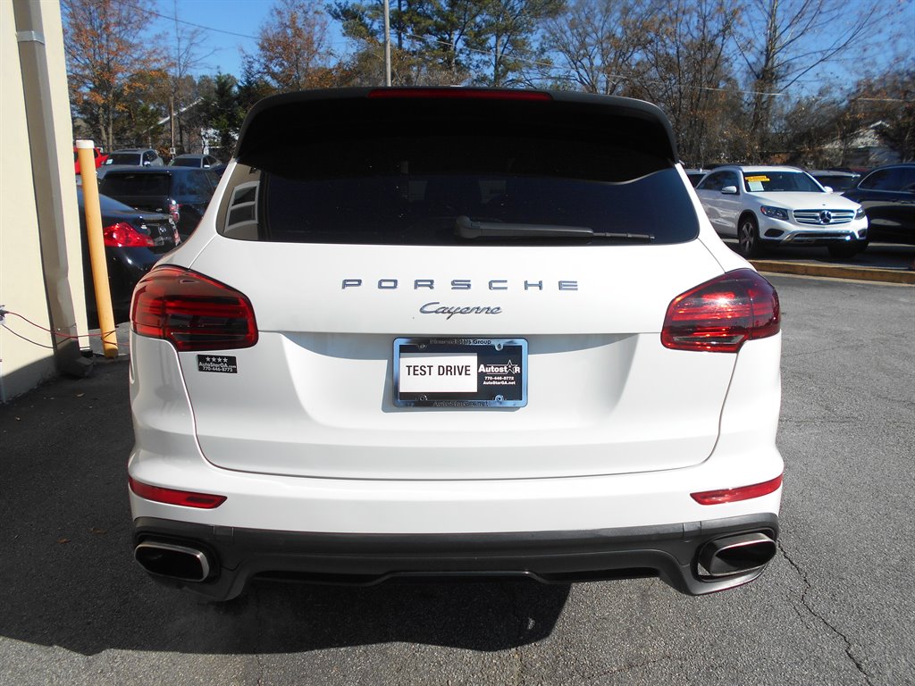 2018 Porsche Cayenne  photo