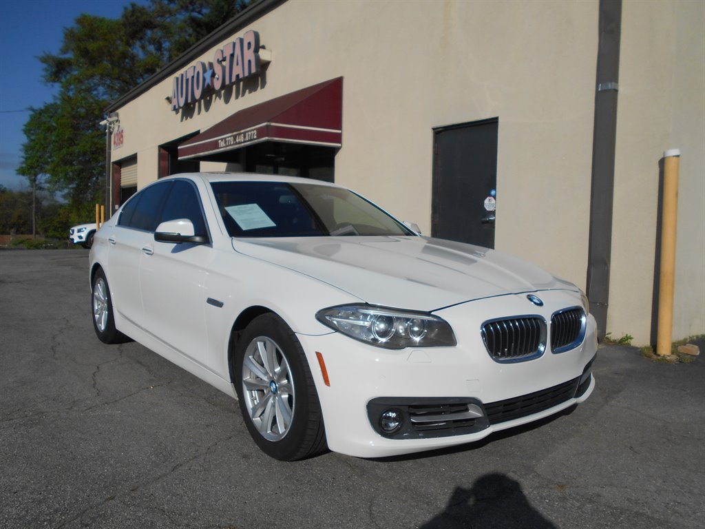 2015 BMW 5-Series 528i photo