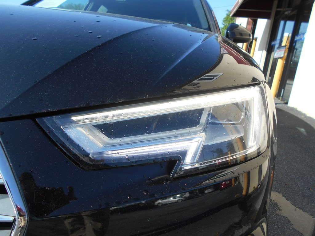 2017 Audi A4 Premium Plus photo