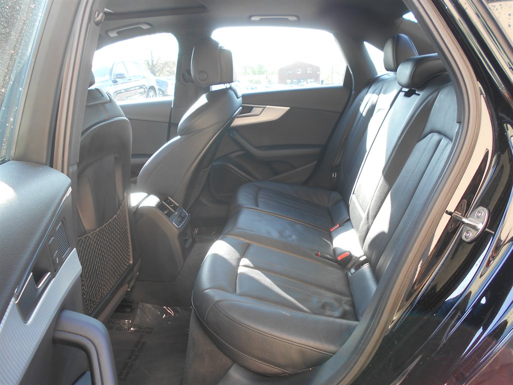 2017 Audi A4 Premium Plus photo