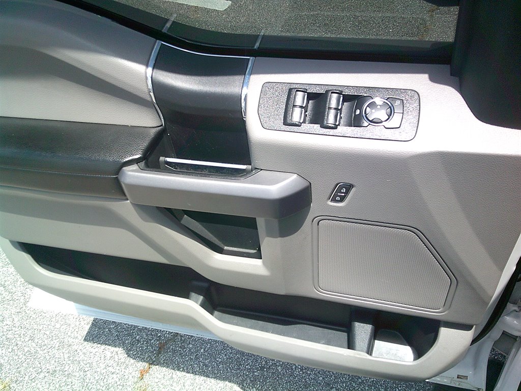 2020 Ford F-150 - $19,995