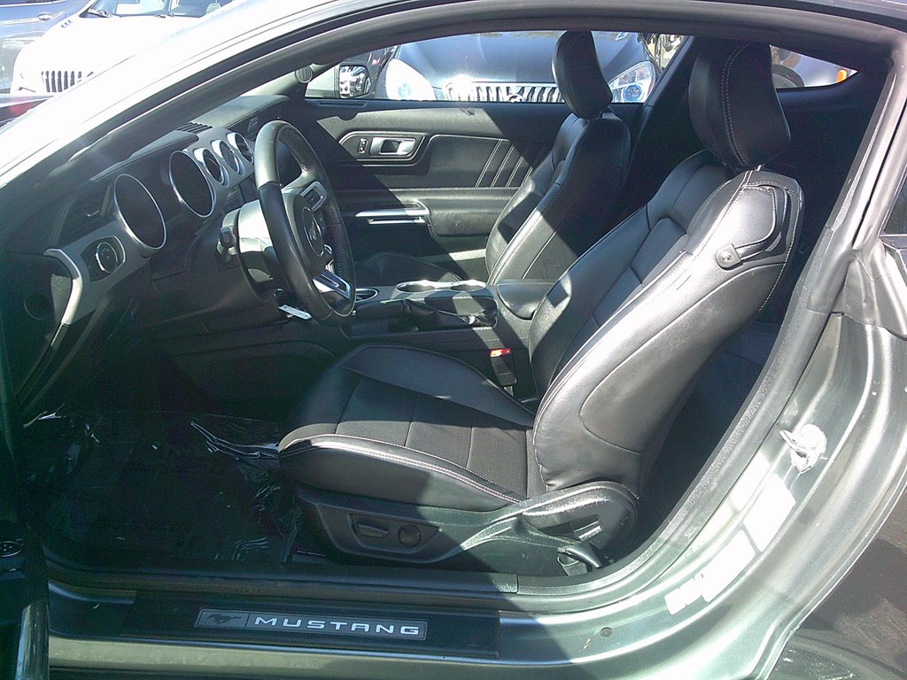 2023 Ford Mustang - $25,995