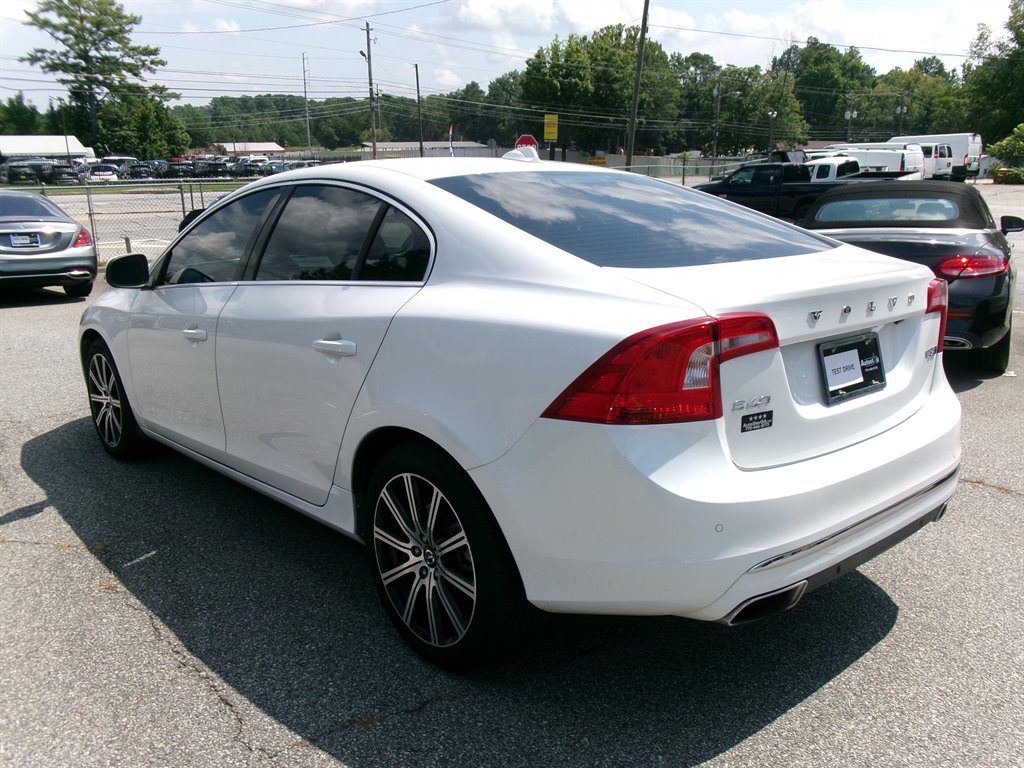 2017 Volvo S60 - $12,995