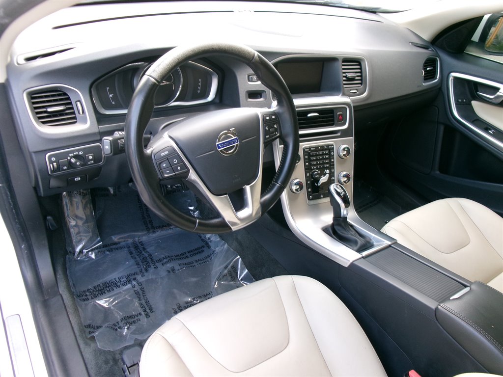 2017 Volvo S60 - $12,995