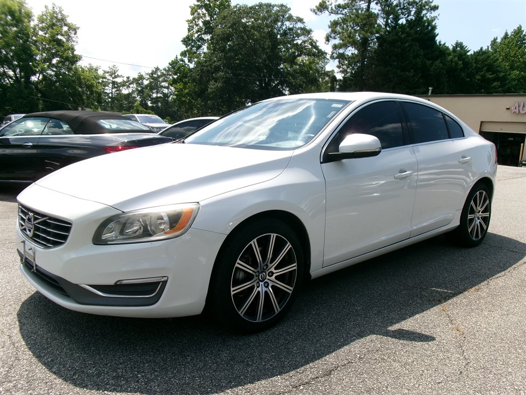 2017 Volvo S60 - $12,995