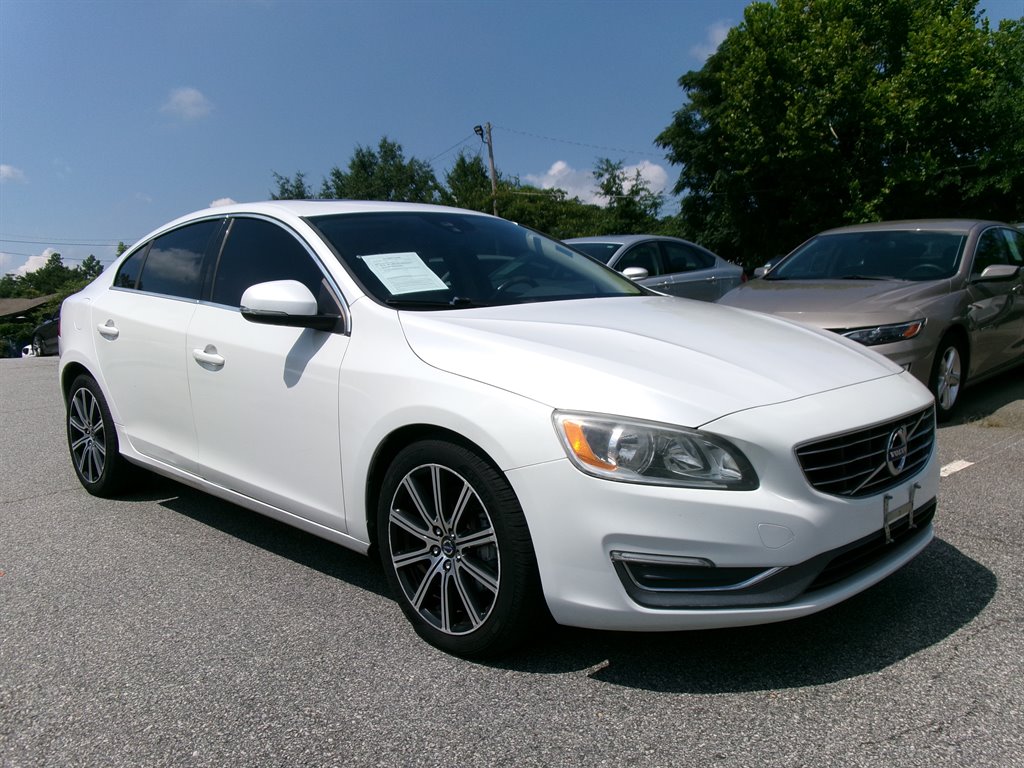2017 Volvo S60 - $12,995
