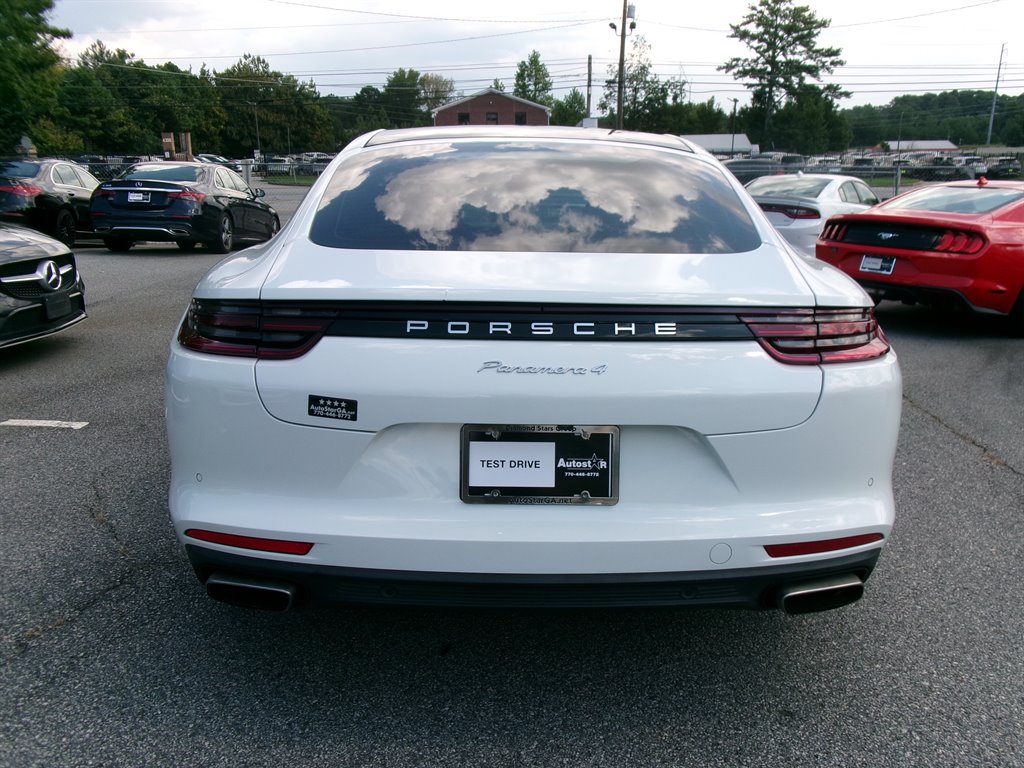 2018 Porsche Panamera - $32,995