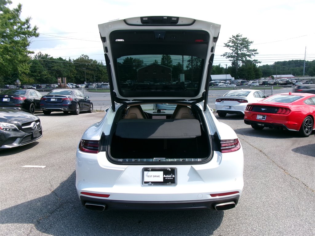 2018 Porsche Panamera - $32,995