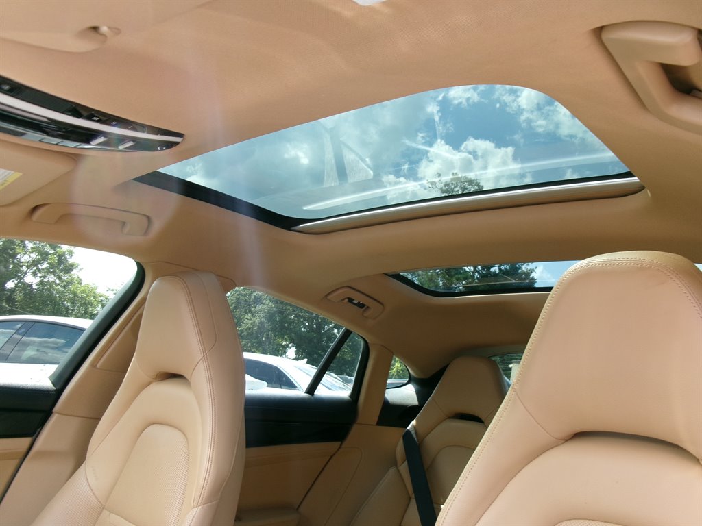 2018 Porsche Panamera - $32,995