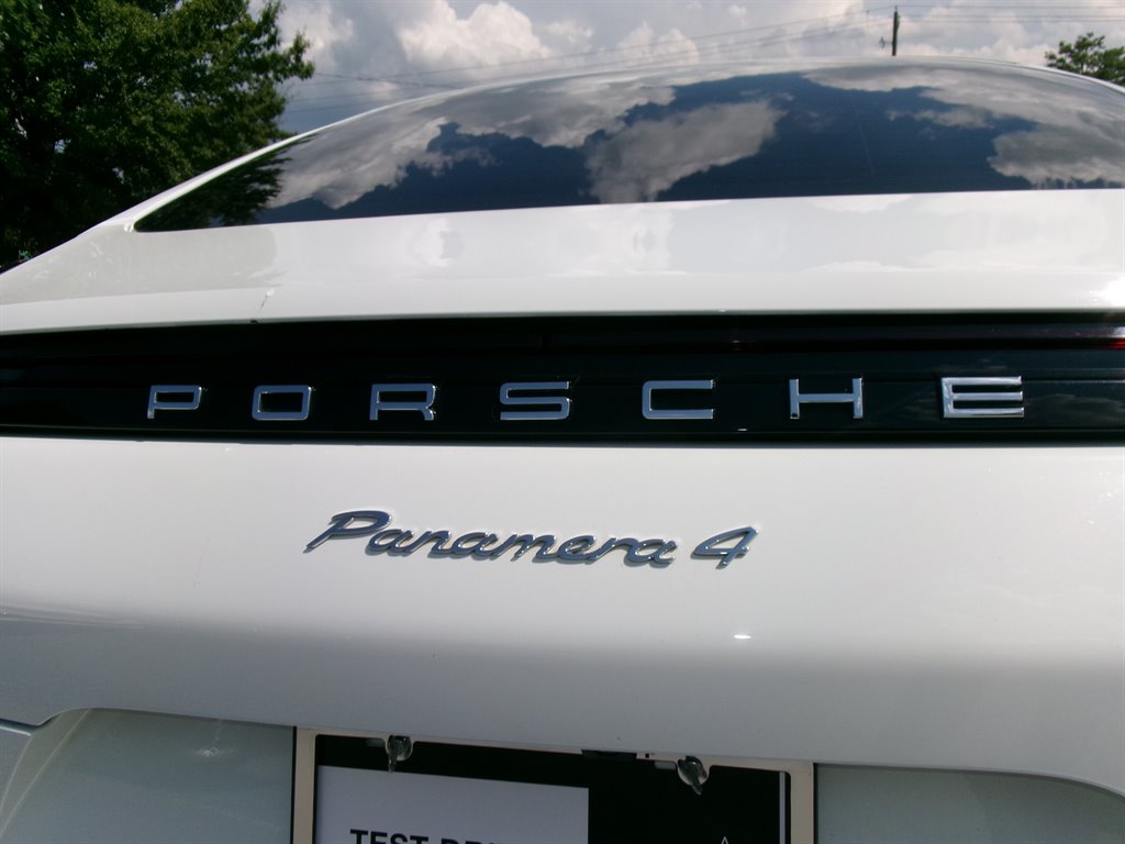 2018 Porsche Panamera - $32,995