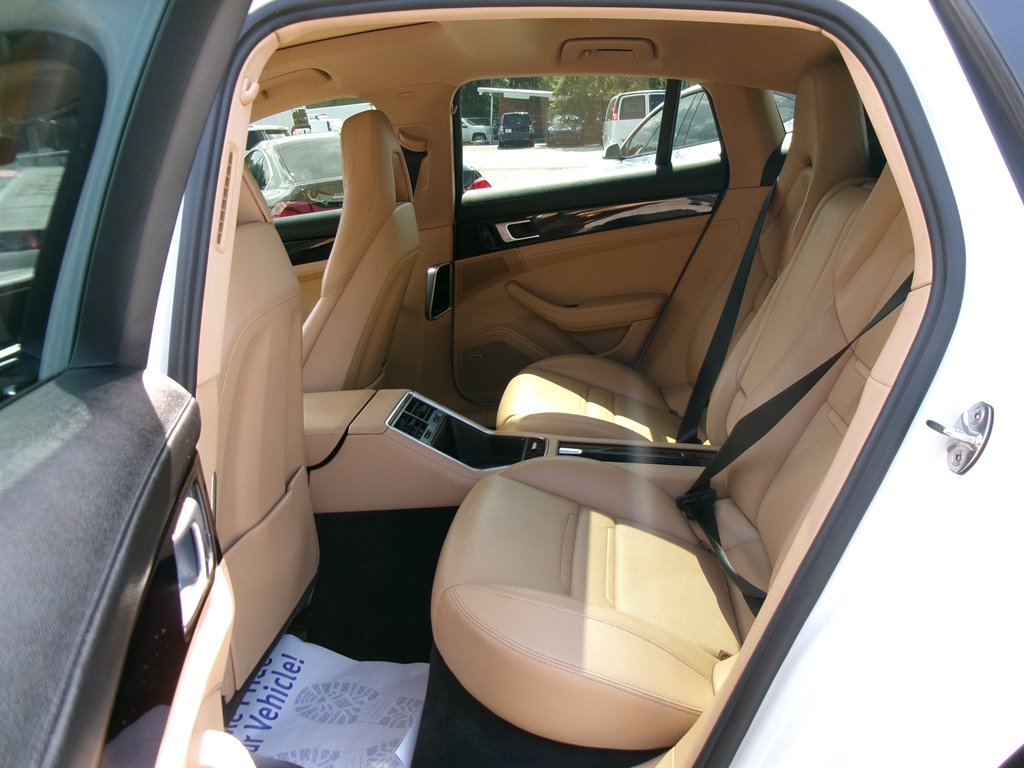 2018 Porsche Panamera - $32,995