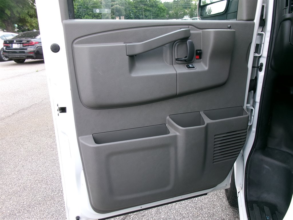2021 Chevrolet Express - $28,995
