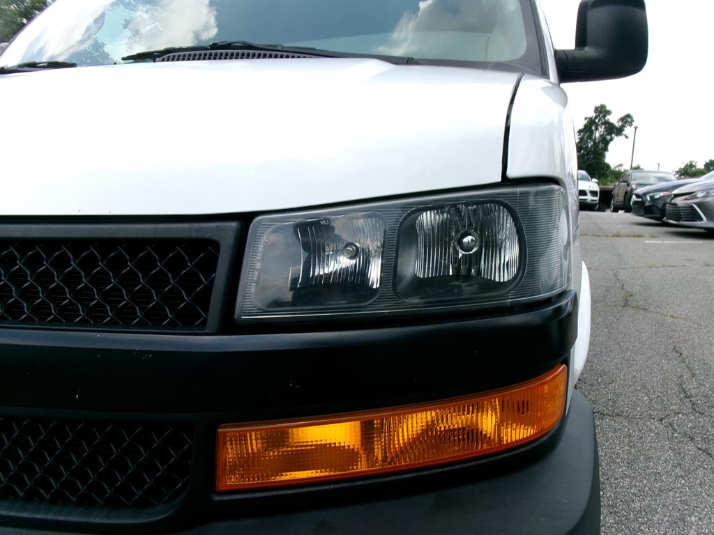 2021 Chevrolet Express - $28,995