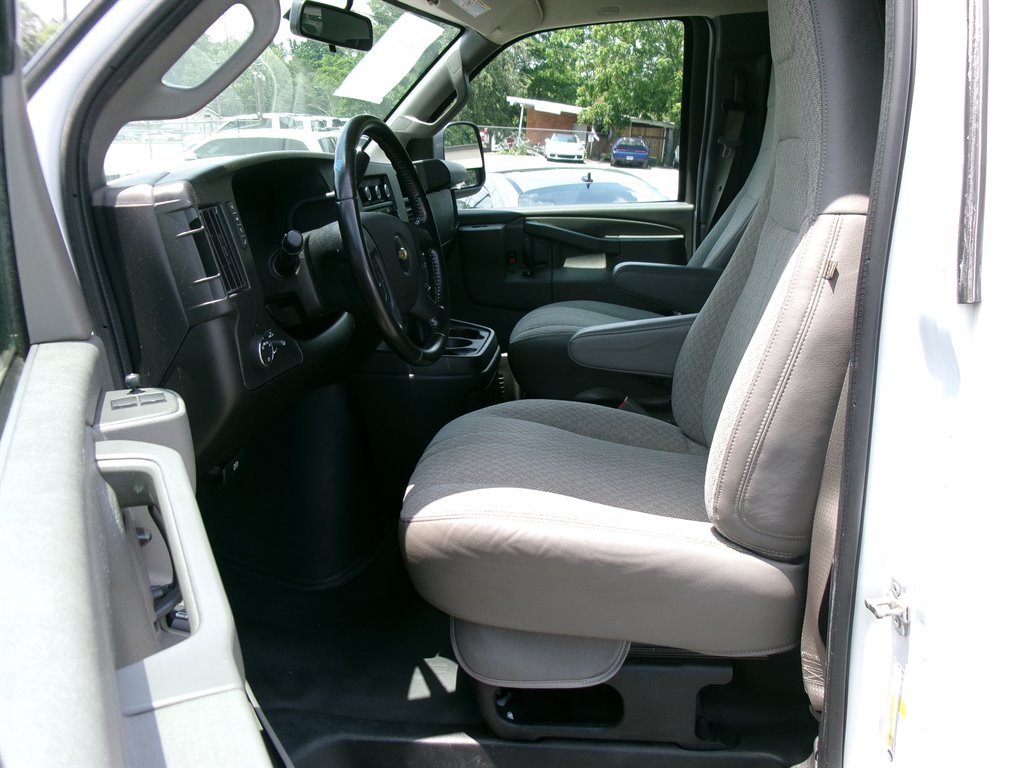 2021 Chevrolet Express - $28,995