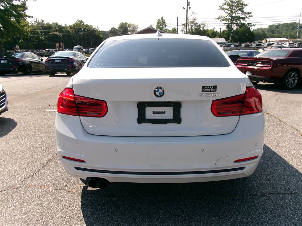 2018 BMW 330i - $12,995