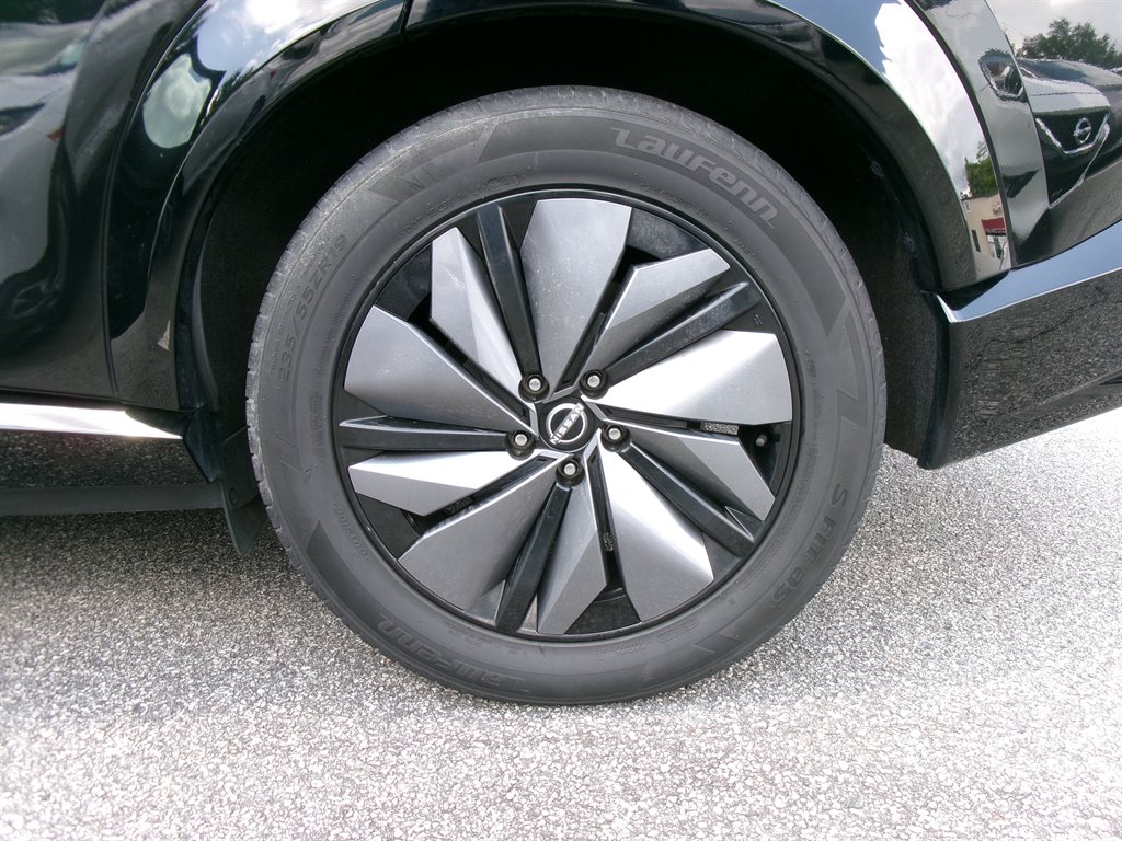 2023 Nissan Ariya Hatchback - $17,995