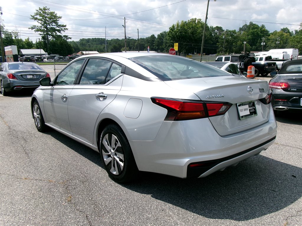 2021 Nissan Altima - $14,995