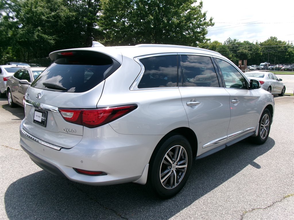 2017 INFINITI QX60 - $13,995