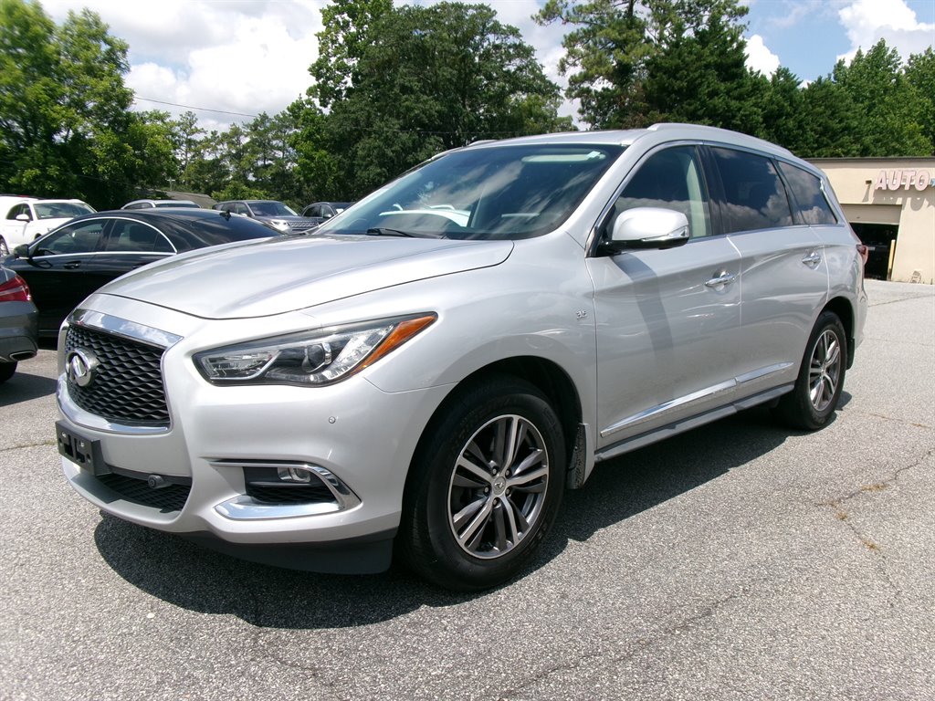 2017 INFINITI QX60 - $13,995