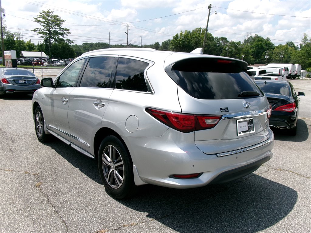 2017 INFINITI QX60 - $13,995