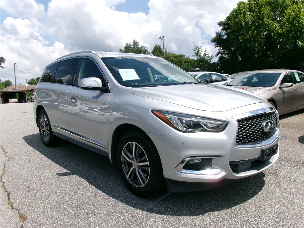 2017 INFINITI QX60 - $13,995