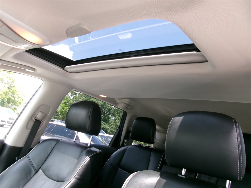 2017 INFINITI QX60 - $13,995