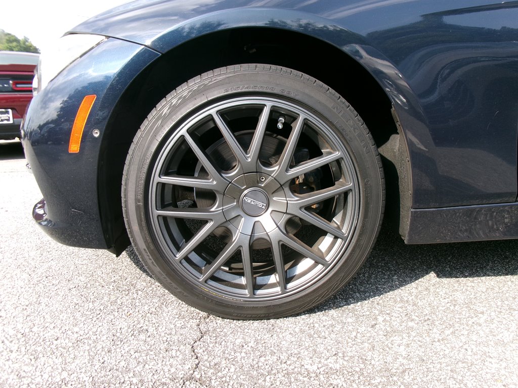 2017 BMW 330i - $12,995