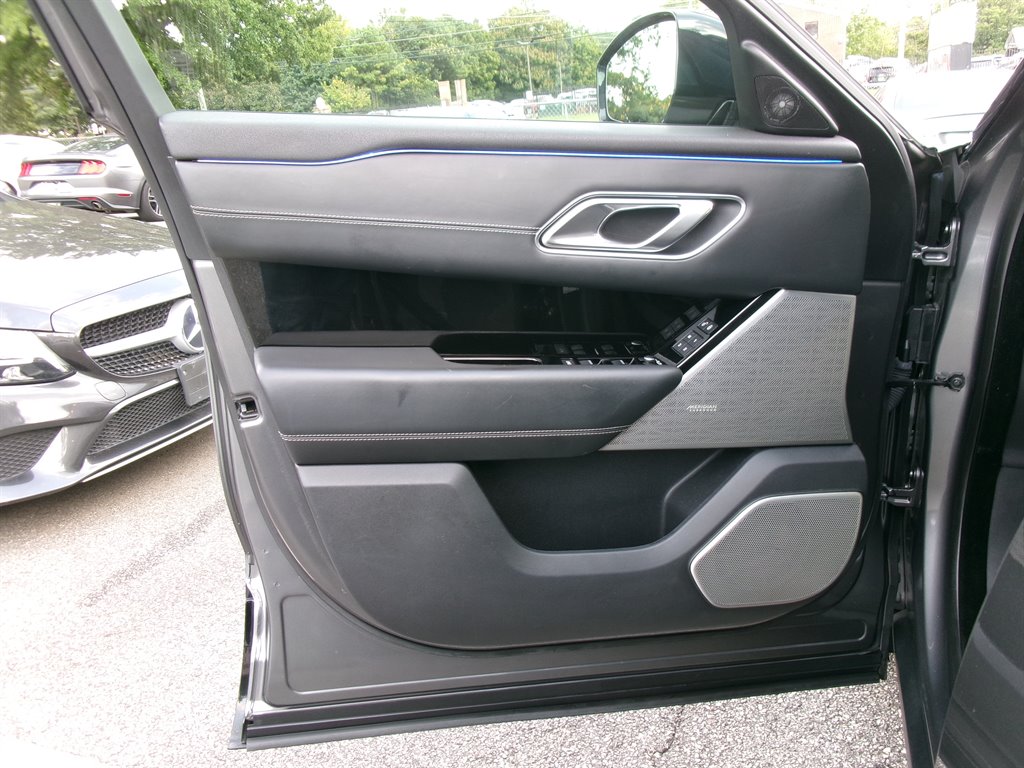 2018 Land Rover Range Rover Velar - $22,995