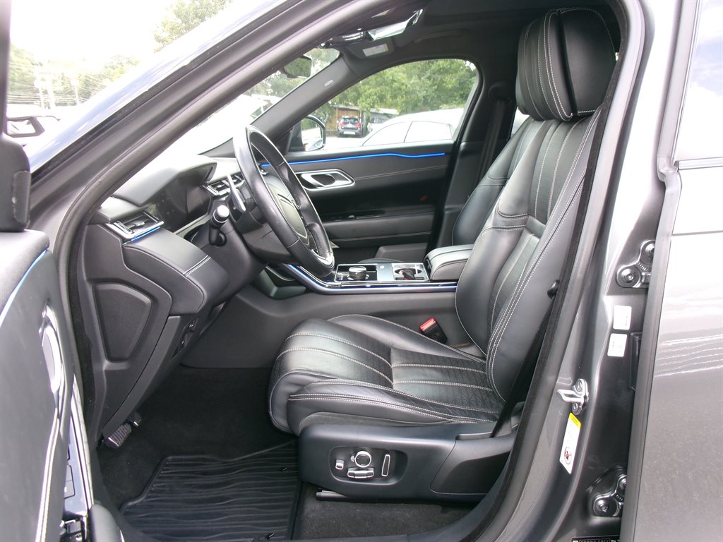2018 Land Rover Range Rover Velar - $22,995