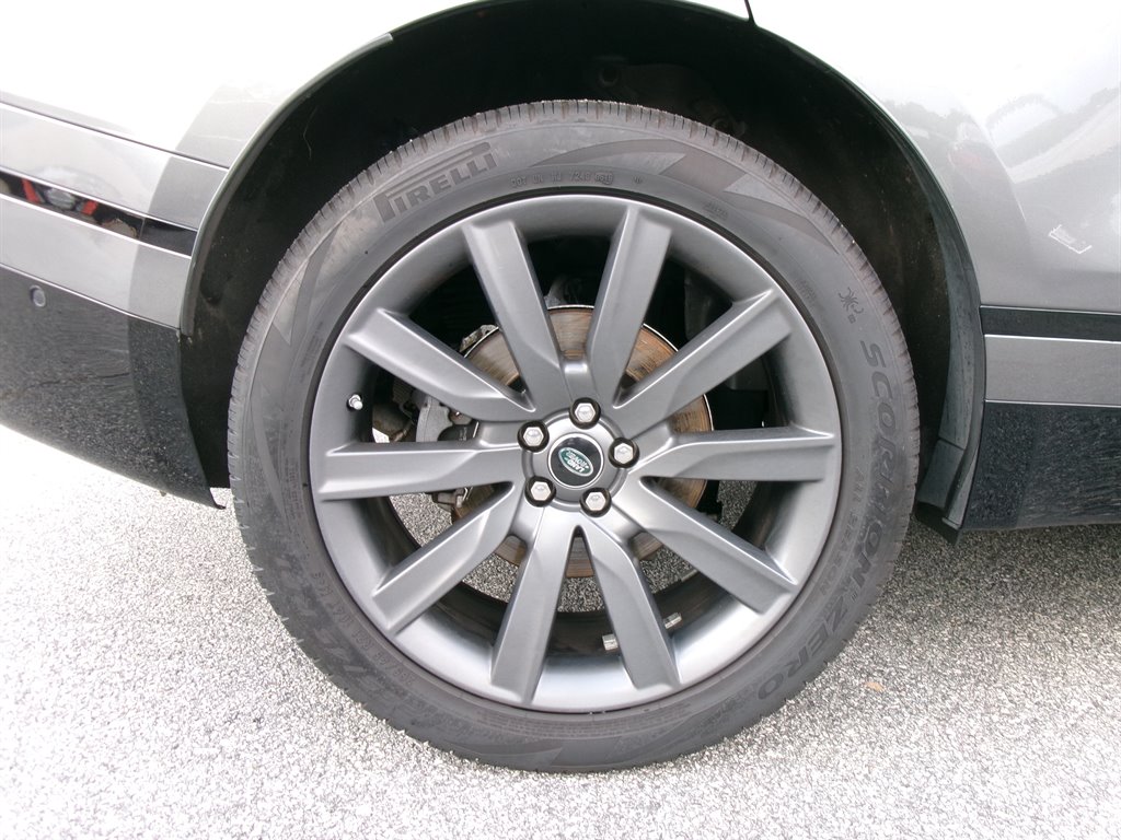 2018 Land Rover Range Rover Velar - $22,995