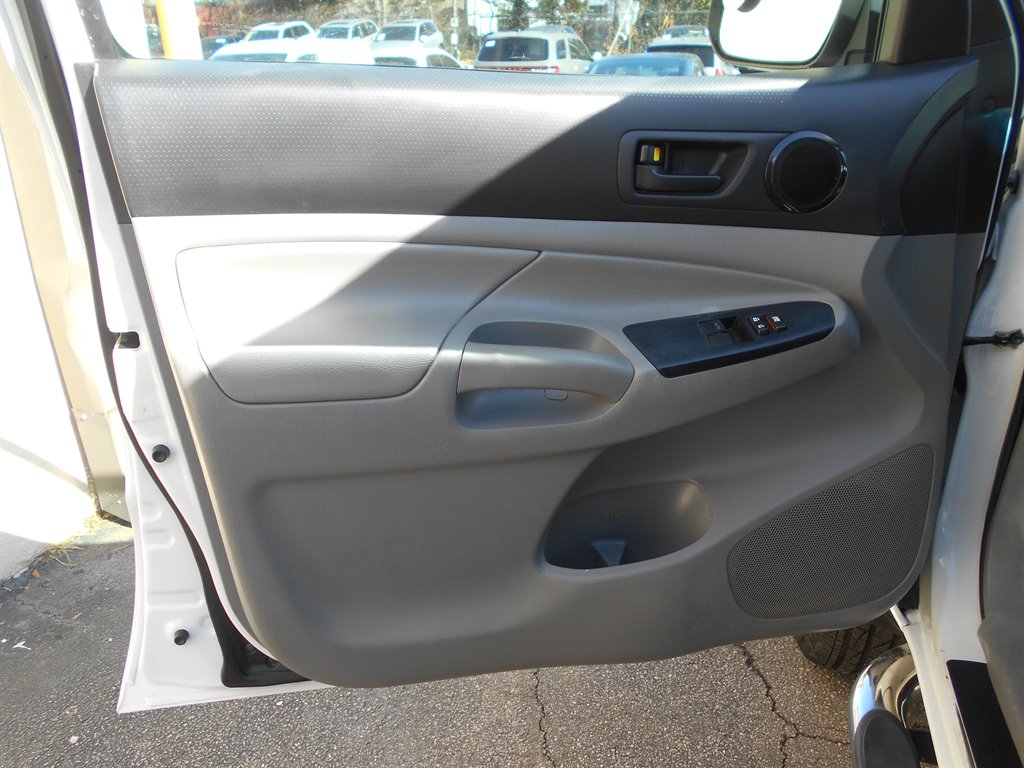 2014 Toyota Tacoma - $15,995