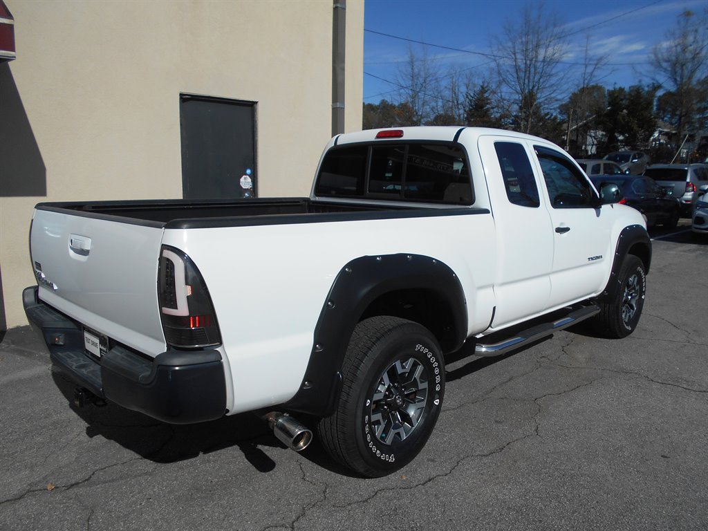 2014 Toyota Tacoma - $15,995