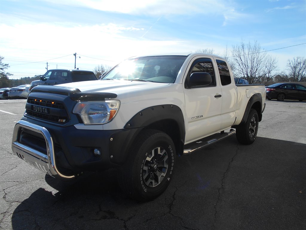 2014 Toyota Tacoma - $15,995
