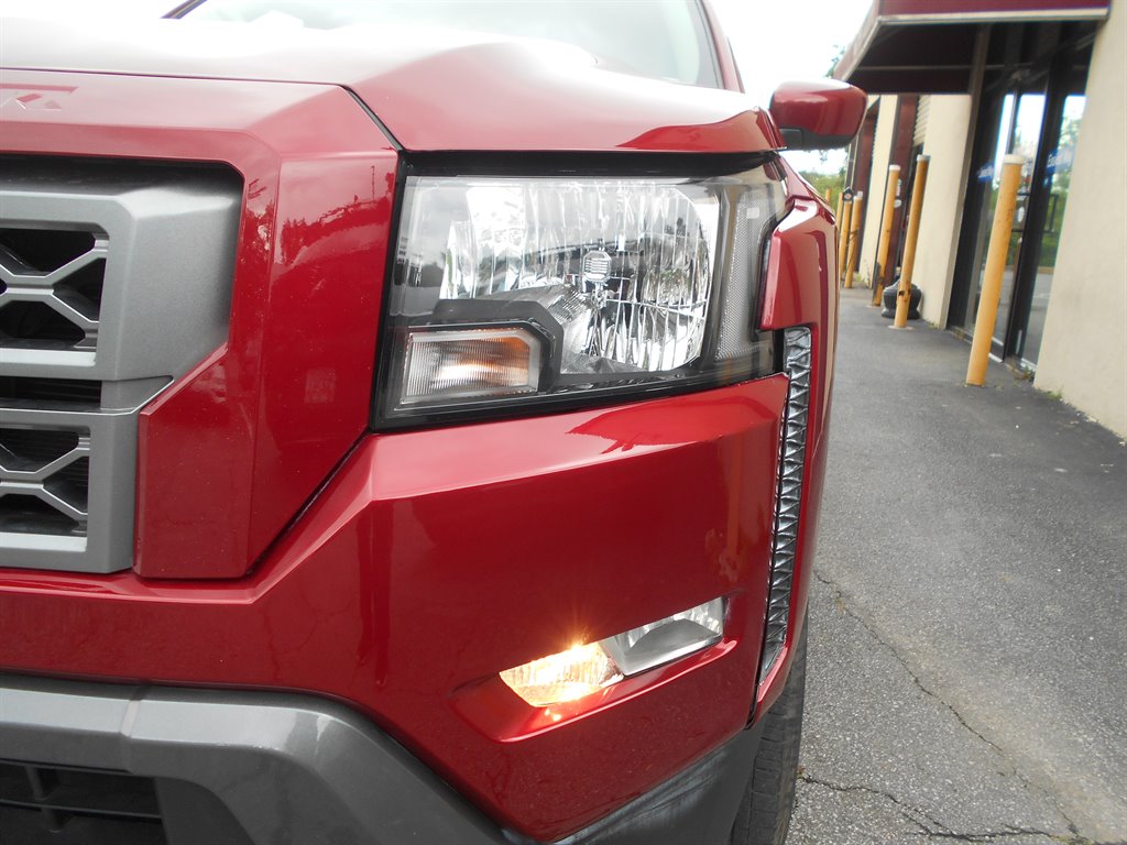 2022 Nissan Frontier SV photo