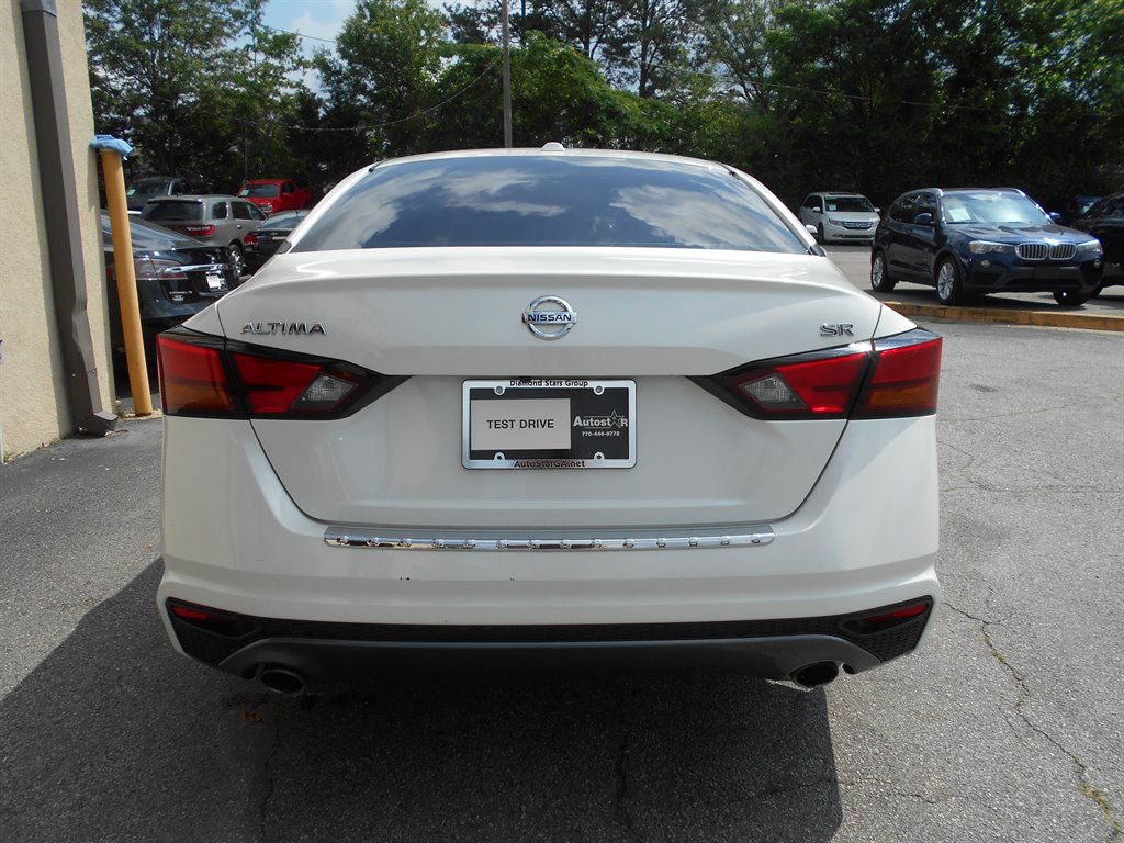 2019 Nissan Altima SR photo