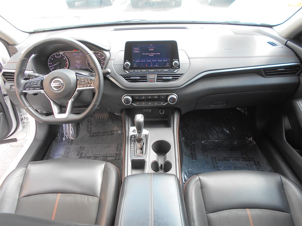2019 Nissan Altima SR photo