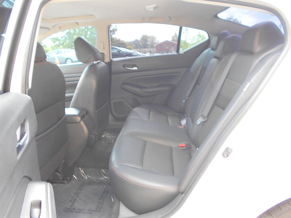 2019 Nissan Altima SR photo