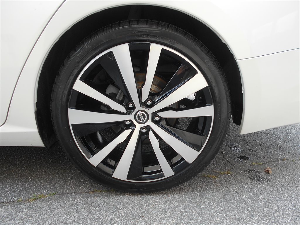 2019 Nissan Altima SR photo