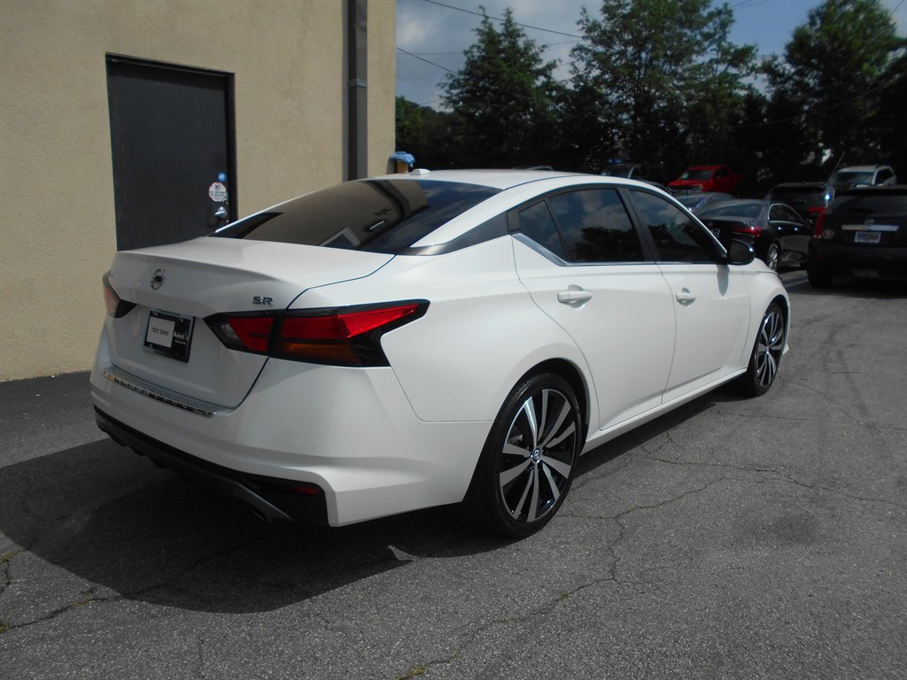 2019 Nissan Altima SR photo