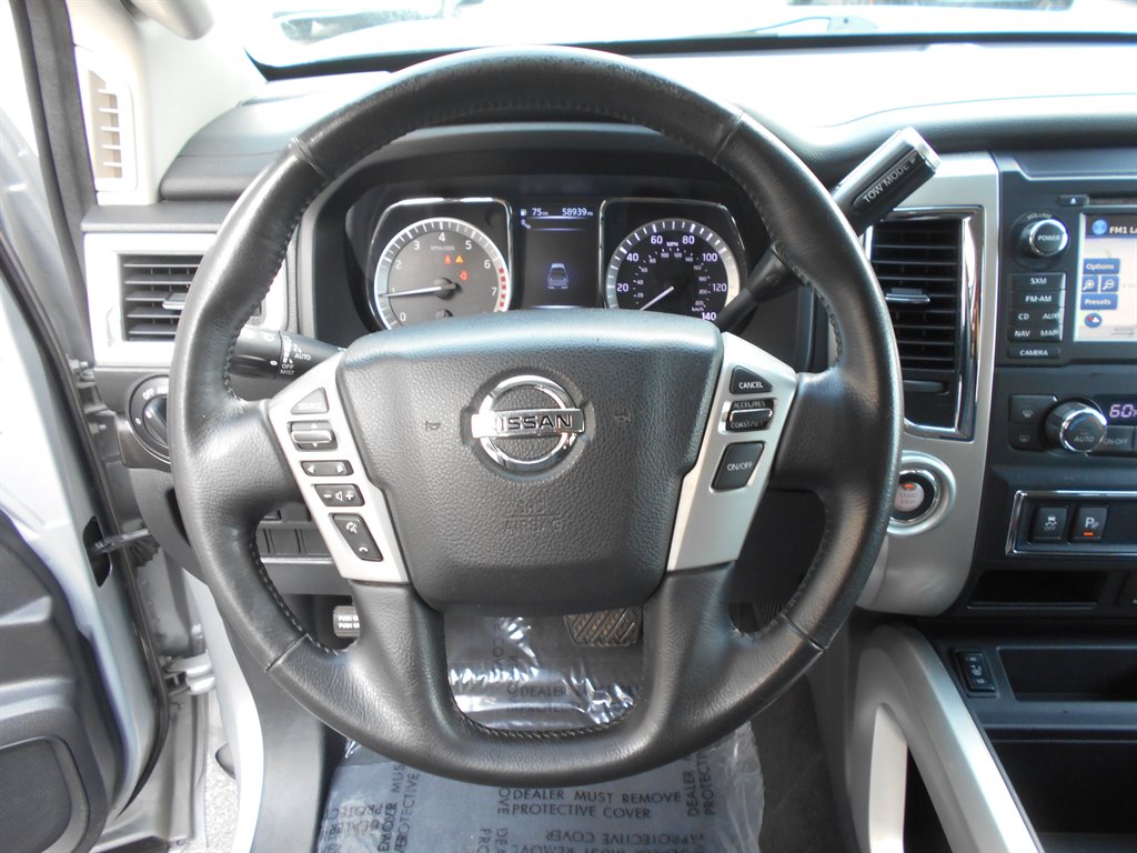 2018 Nissan Titan SV photo