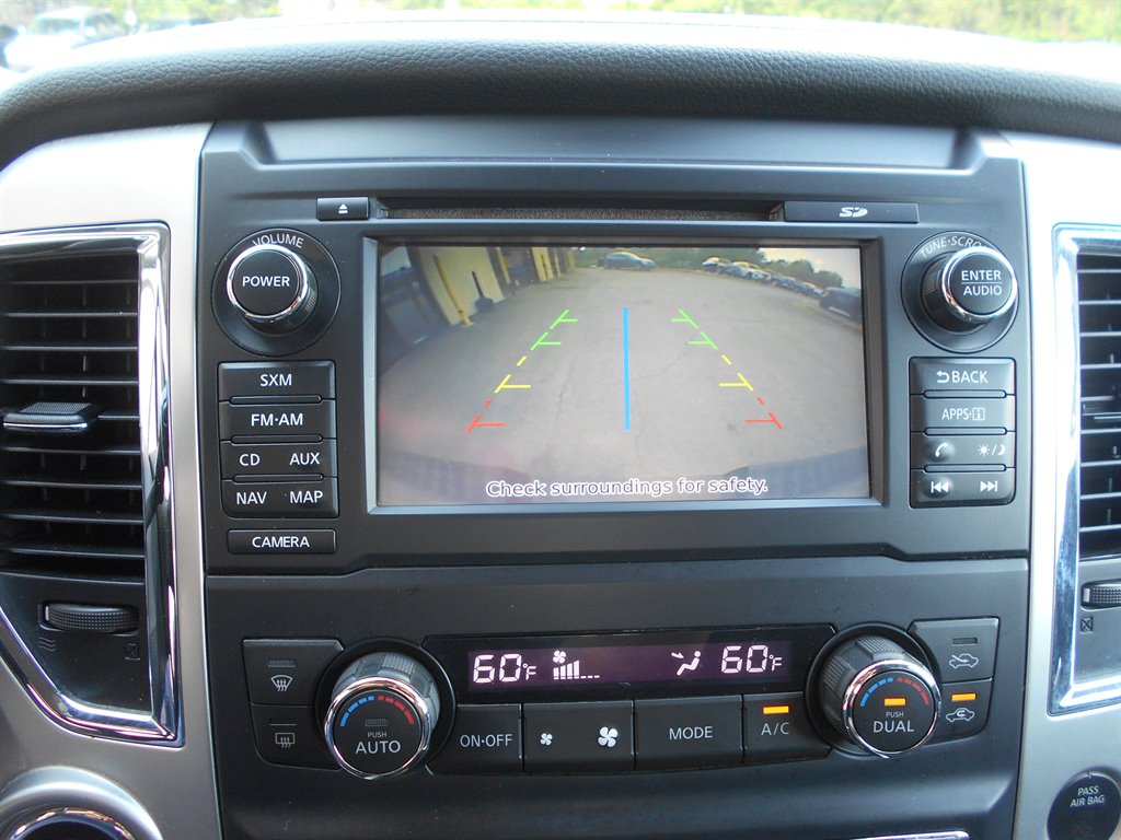 2018 Nissan Titan SV photo