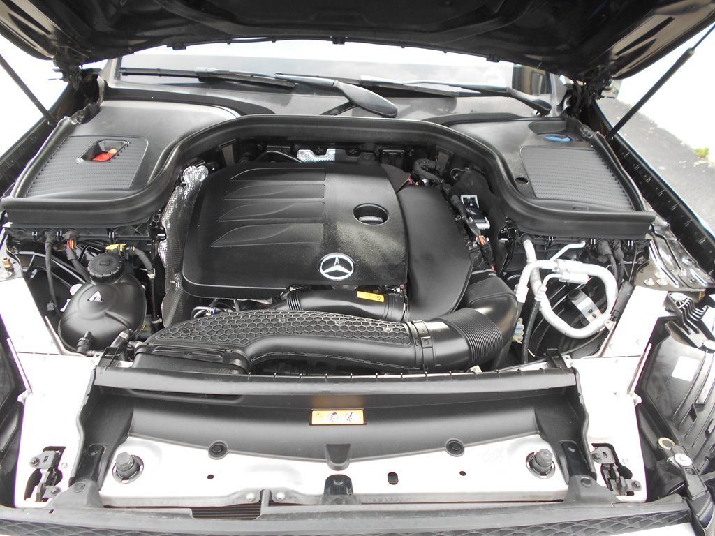2022 Mercedes-Benz GLC GLC300 photo