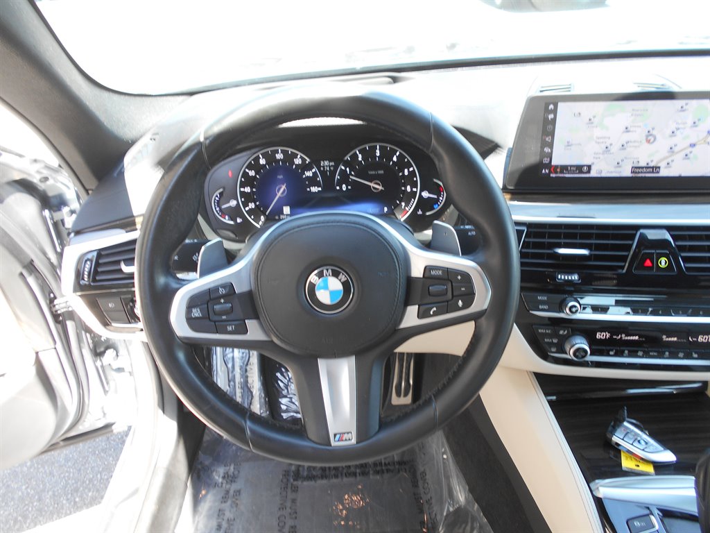 2018 BMW 5-Series 530i photo