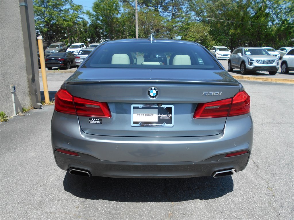 2018 BMW 5-Series 530i photo