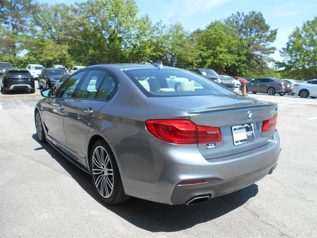 2018 BMW 5-Series 530i photo