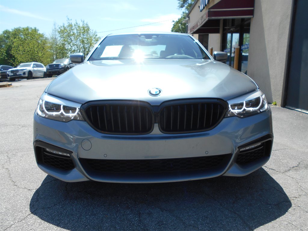 2018 BMW 5-Series 530i photo