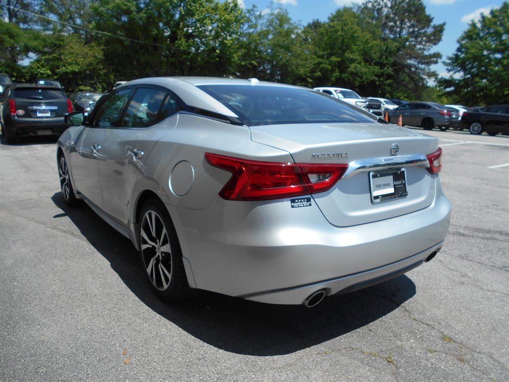 2017 Nissan Maxima Platinum photo